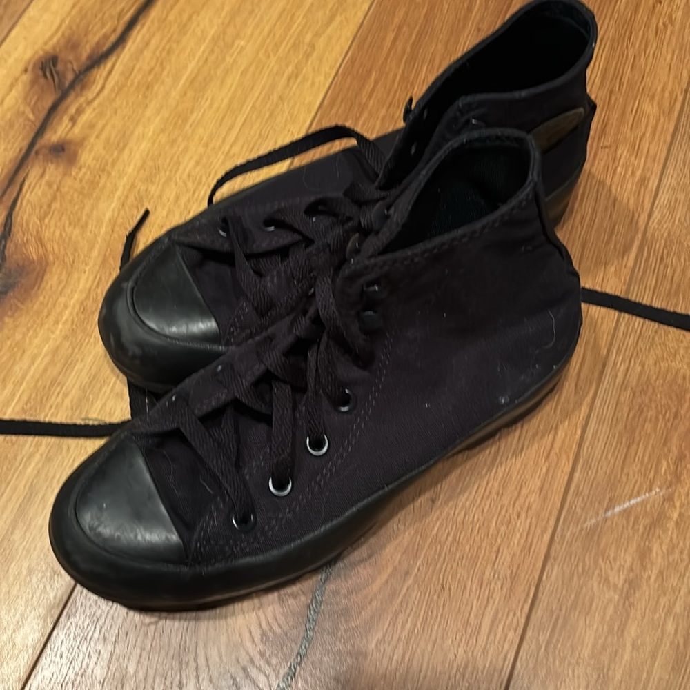 Converse Lugged High Top ALL BLACK, women’s size 7- new with box